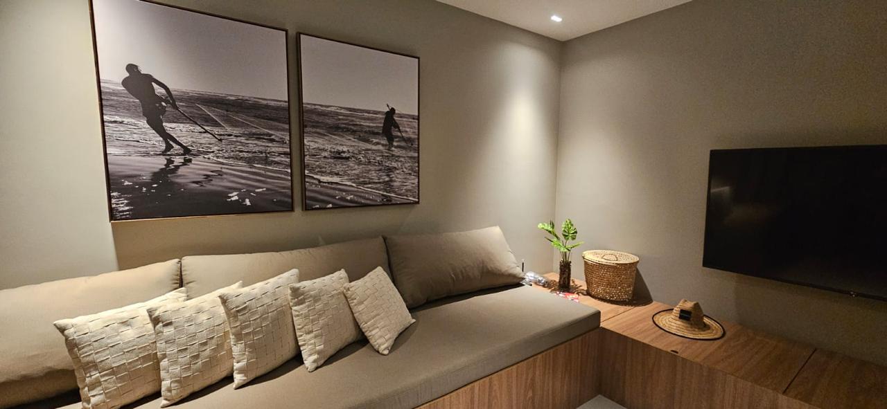 Naay Villas térrea, sala de estar à noite, foto 10