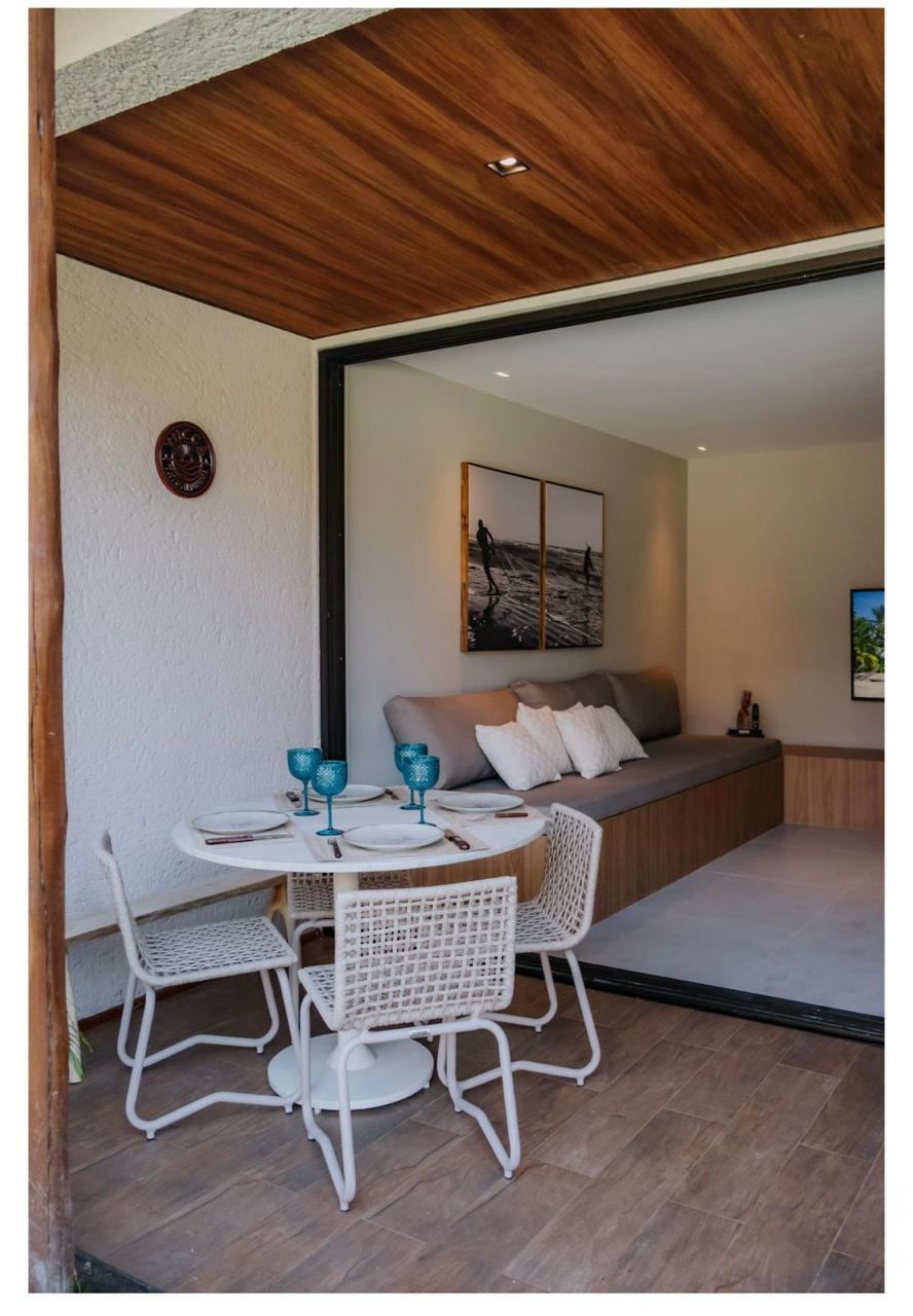 Naay Villas térrea, varanda com mesa para 4, foto 3
